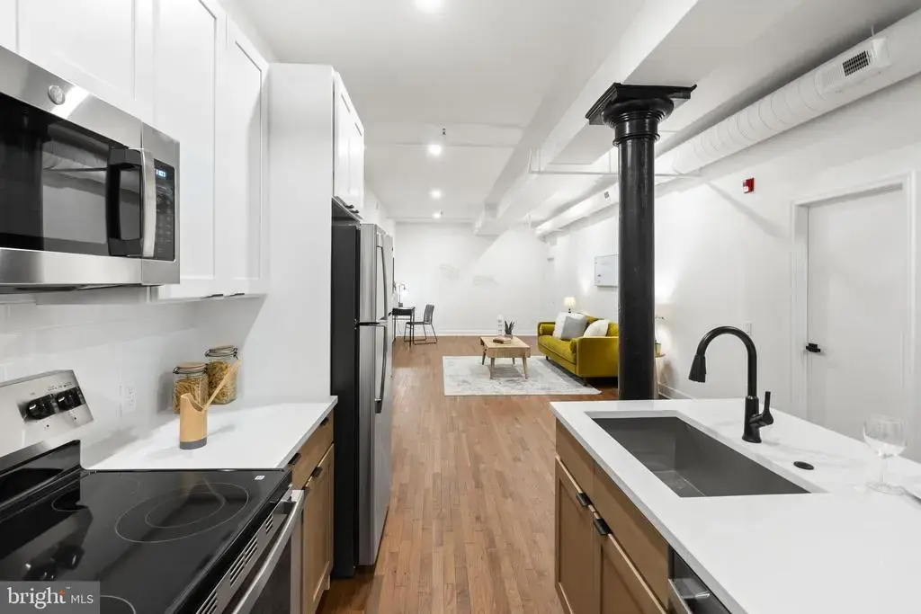 240 Hermitage St #206, PHILADELPHIA