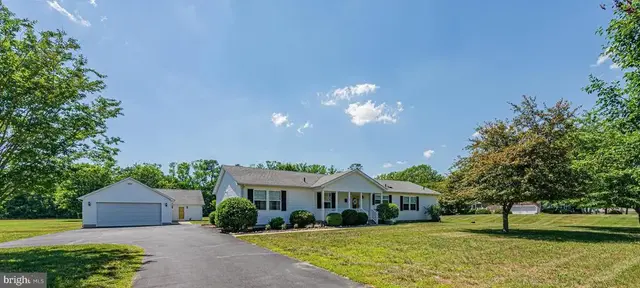 36042 Country Ln, Frankford