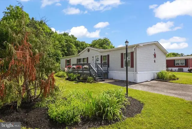 700 Cassel Rd #146, Manchester