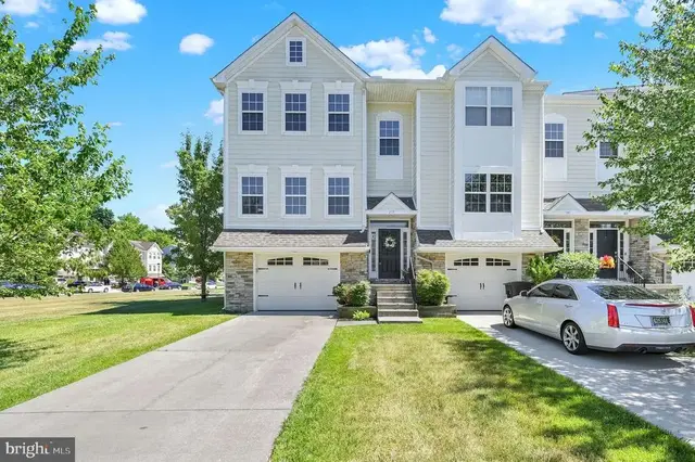 193 Lexington Pl, Dover