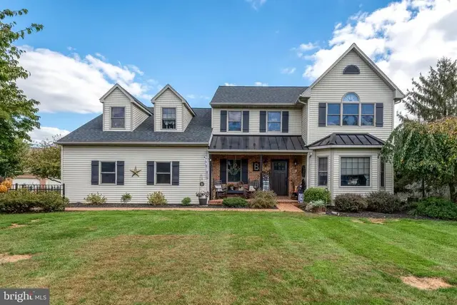 5 Village Dr, Lititz