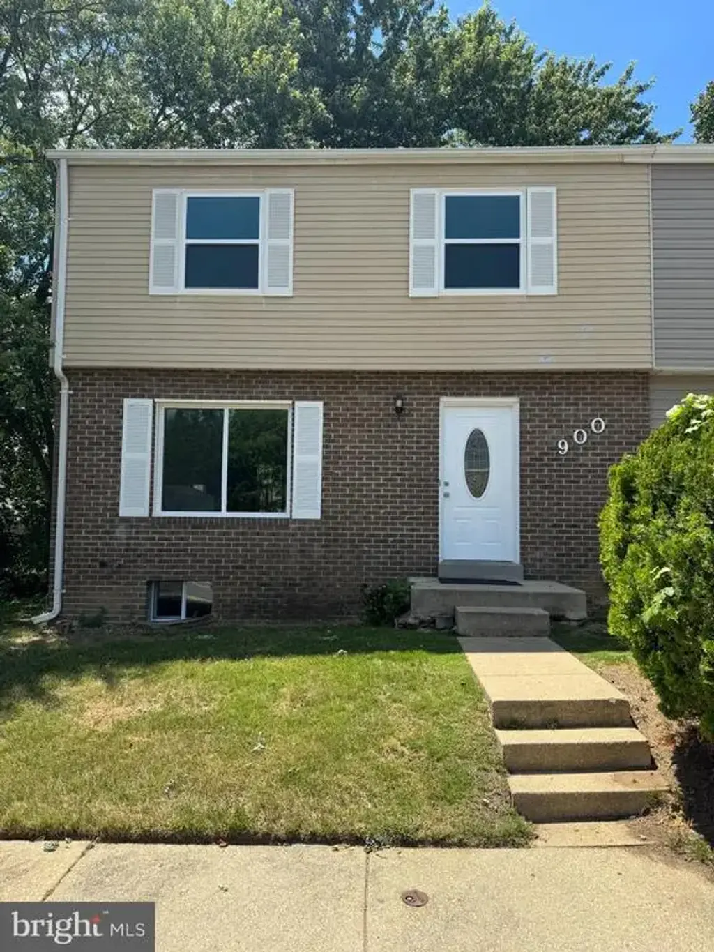 900 Nadine Ct, LANDOVER