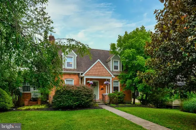 217 Church Ln, Pikesville