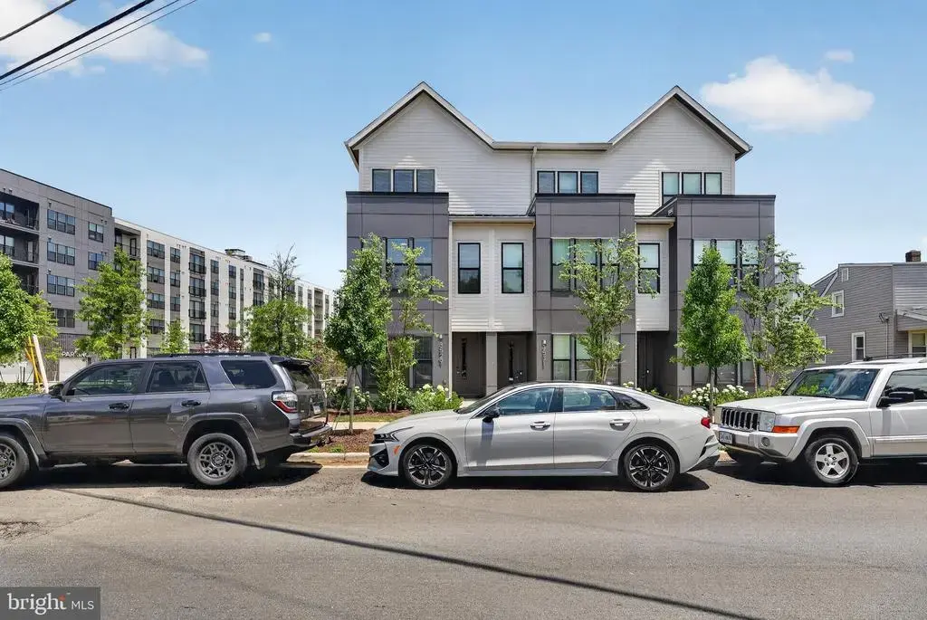 5851 Columbia Pike #500, BAILEYS CROSSROADS