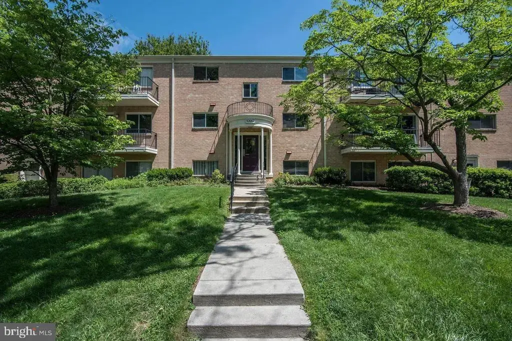 10667 Montrose Ave #4, BETHESDA