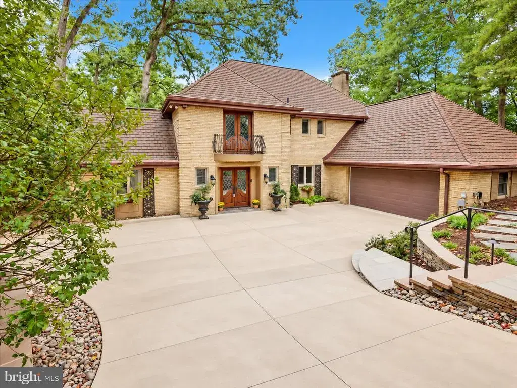 3431 Greentree Dr, FALLS CHURCH
