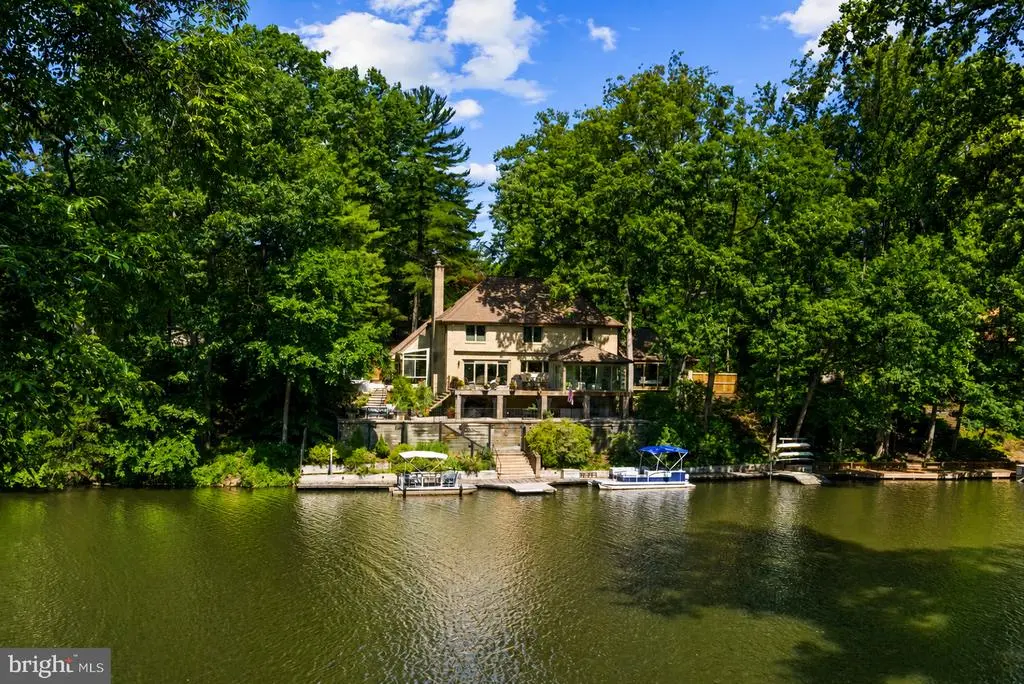 3431 Greentree Dr, FALLS CHURCH