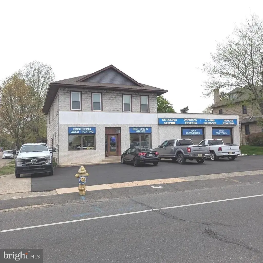 158 S White Horse Pike, AUDUBON