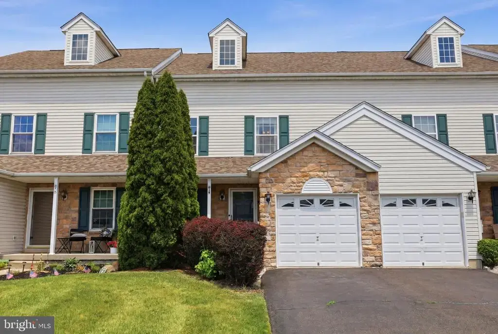 314 Cedar Waxwing Dr, WARRINGTON
