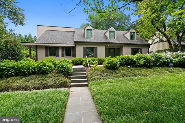 5515 Center St, Chevy Chase