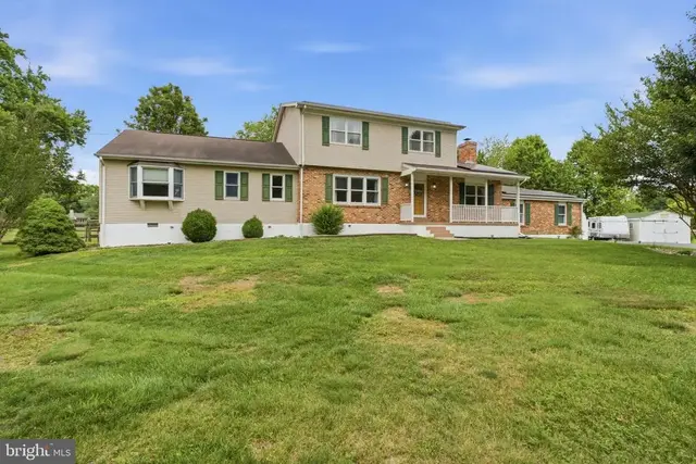 14 Bowfin Dr, Newark