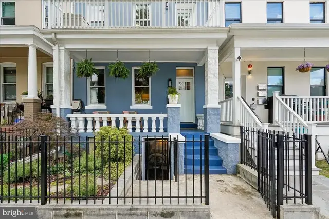 1203 Staples St Ne, Washington