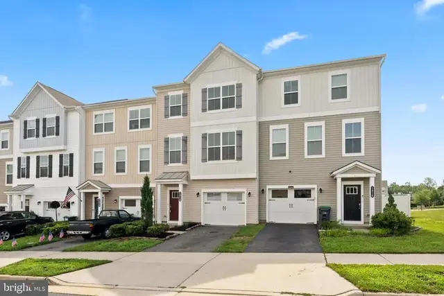 1418 Hudgins Farm Cir, Fredericksburg