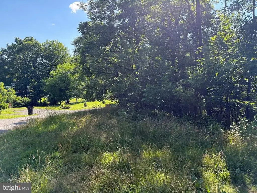 Sherrill Ln, BERKELEY SPRINGS