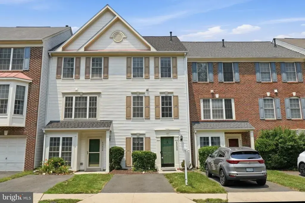 45428 Oak Trail Sq, STERLING
