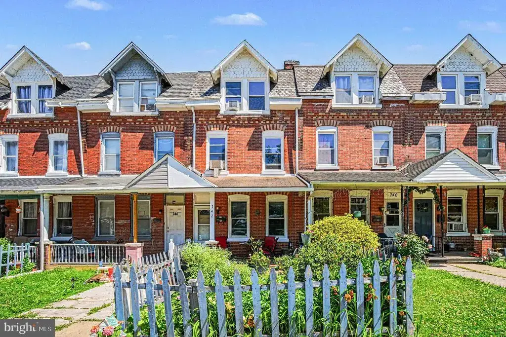 742 Haws Ave, NORRISTOWN
