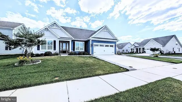 32006 Santa Fe Ct, Frankford