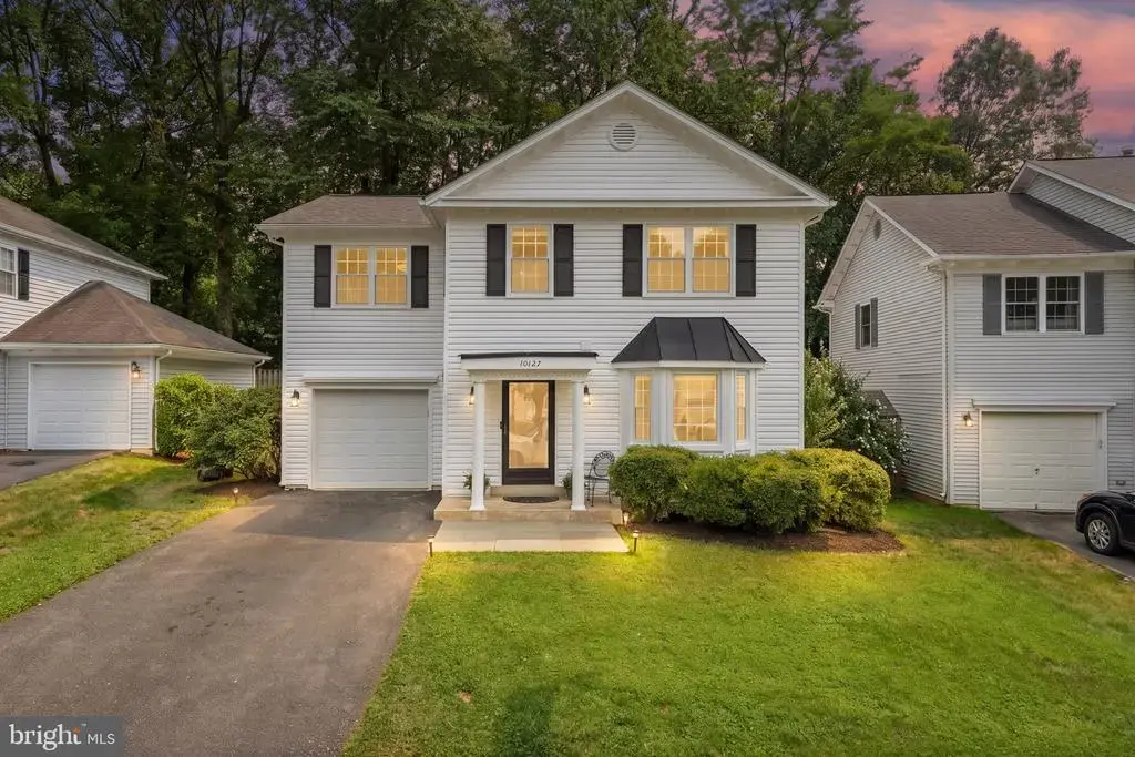 10127 Schoolhouse Woods Ct, BURKE