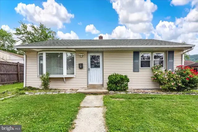 209 Montgomery Ave, Reading