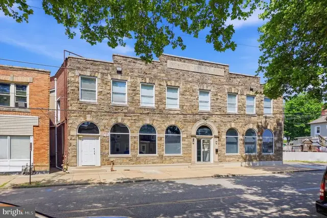 806 Beaver St, Bristol
