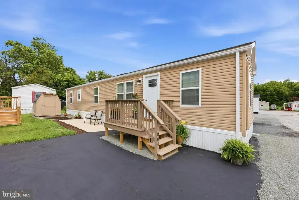 864 Buttonwood Ave, SPRING CITY