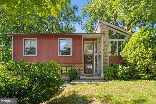 7004 Fox Chase Rd, New Market