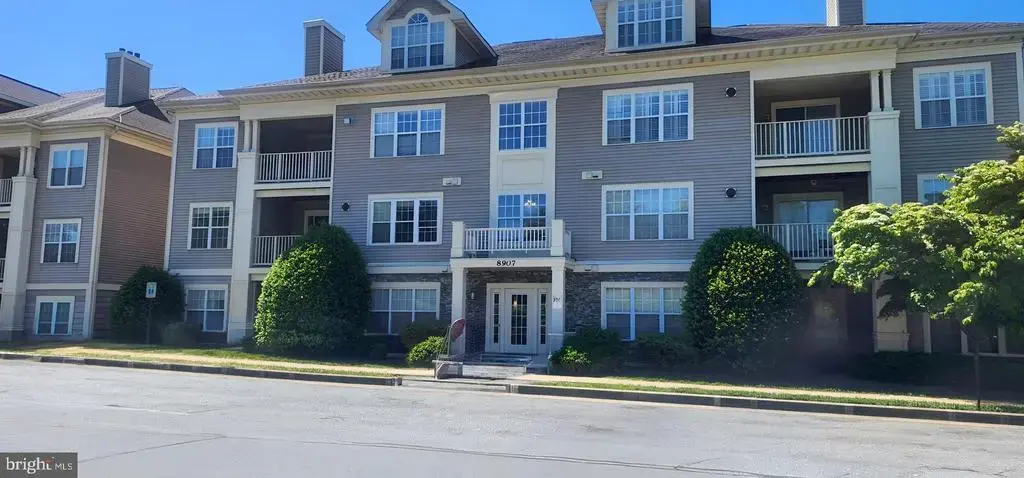 8907 Stone Creek Pl #201, PIKESVILLE