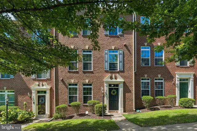 2359 Merseyside Dr, Woodbridge