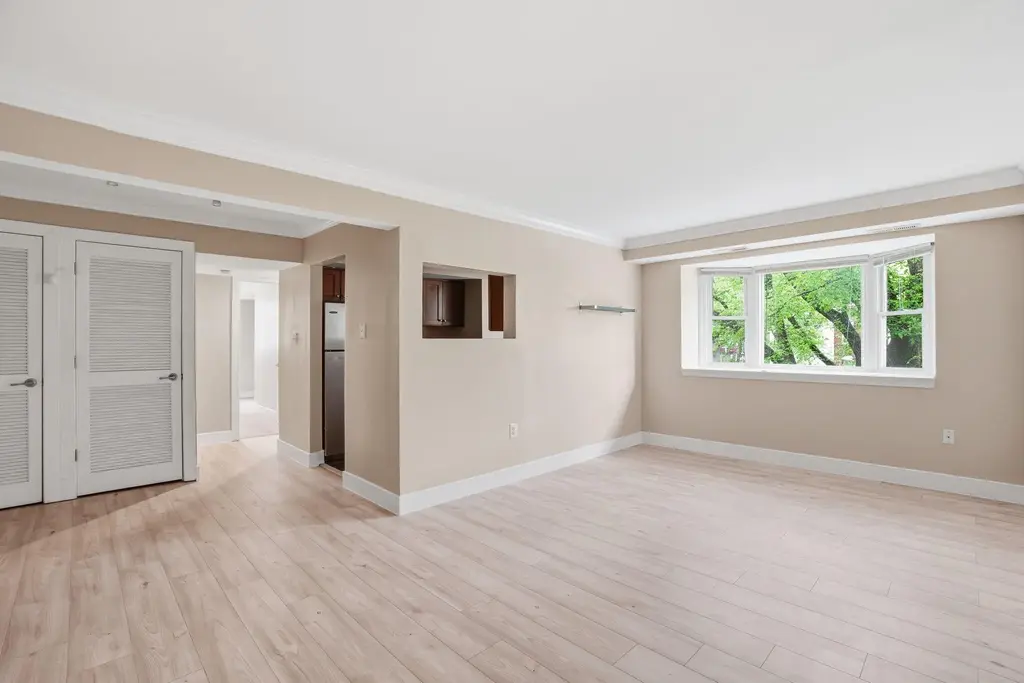 2841 Gainesville St Se #201, WASHINGTON