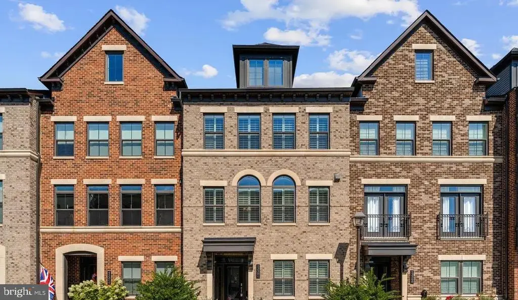 43386 Whitehead Ter, ASHBURN