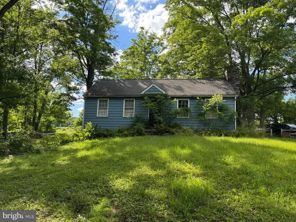 1190 N Easton Rd, DOYLESTOWN