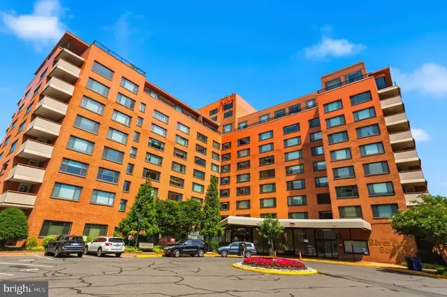 1011 Arlington Blvd #707, Arlington