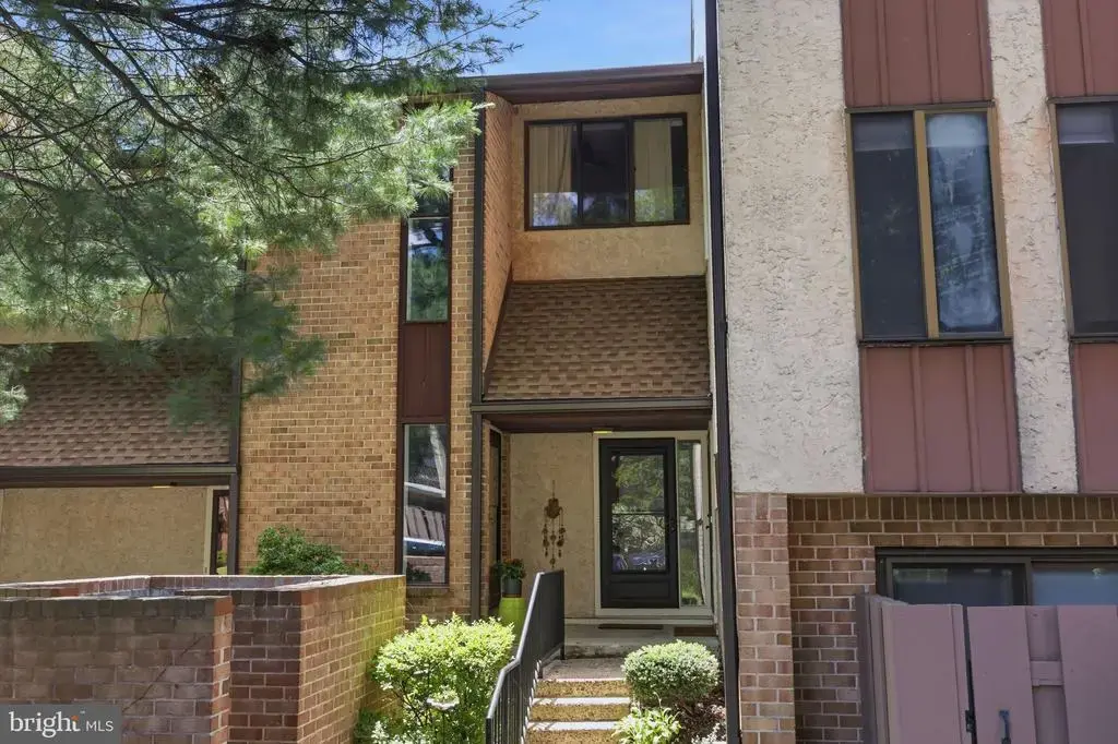 7-4 Aspen Way, DOYLESTOWN