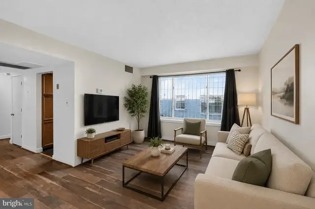 724 Brandywine St Se #103, Washington