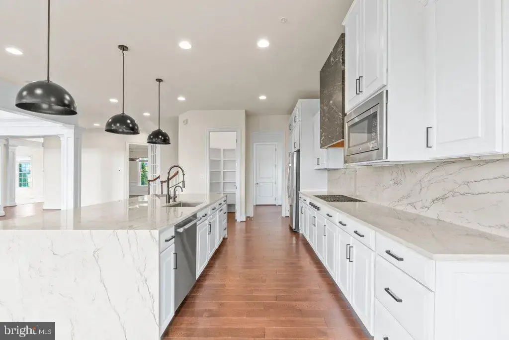 555 Parkland Rd, ELDERSBURG