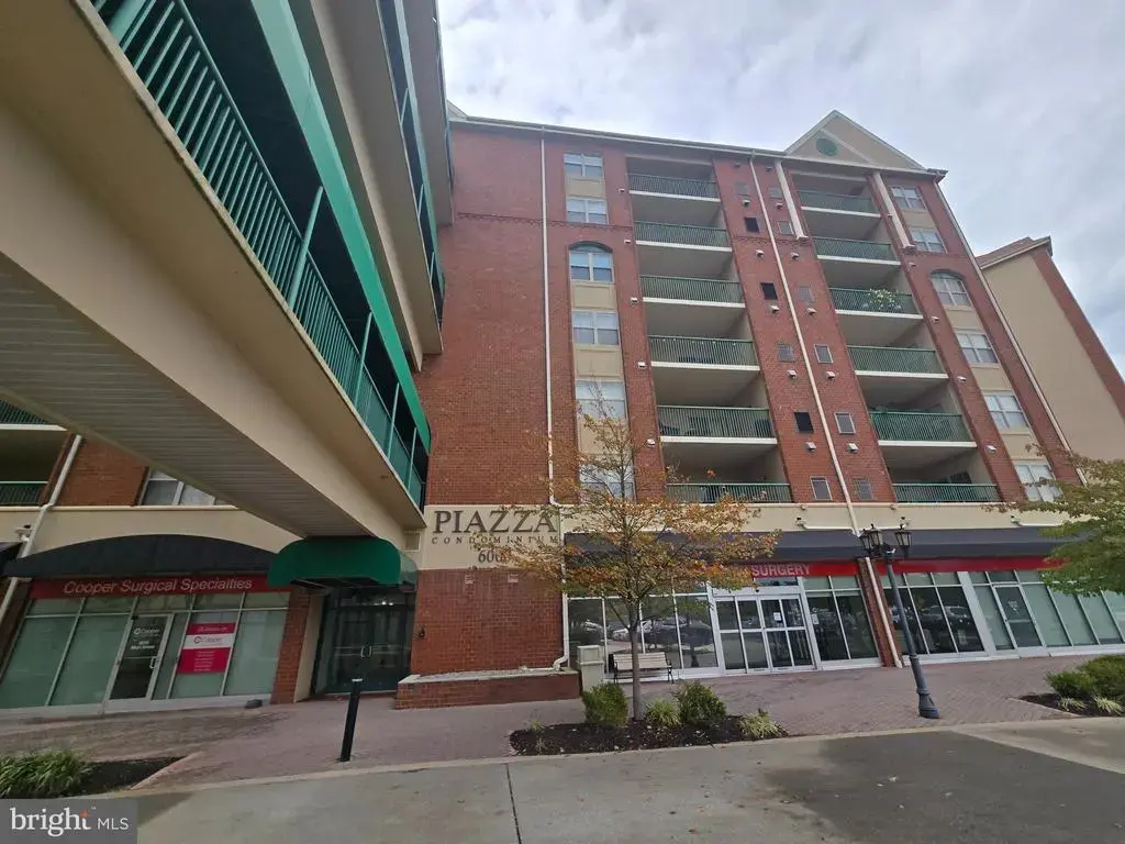 6163 Main St, VOORHEES