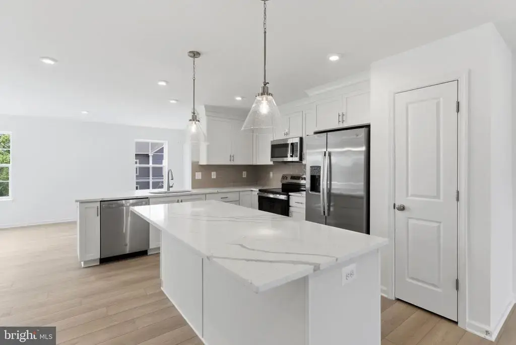 123 Grayling Rd, INWOOD