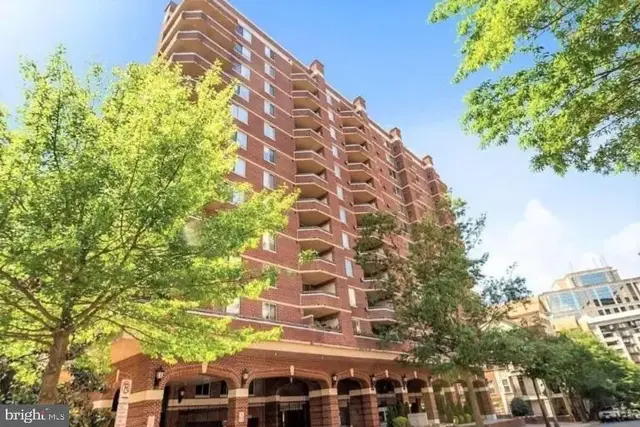 1276 N Wayne St #1000, Arlington