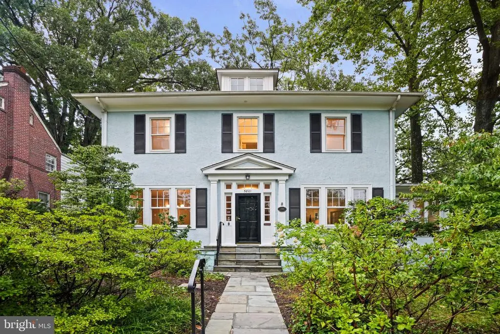 5801 33rd St Nw, WASHINGTON