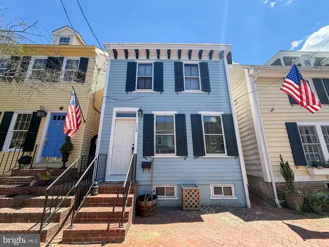 129 3rd, New Castle