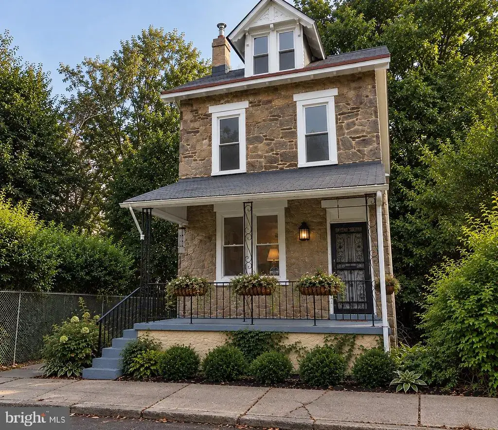 121 E Pleasant St, PHILADELPHIA