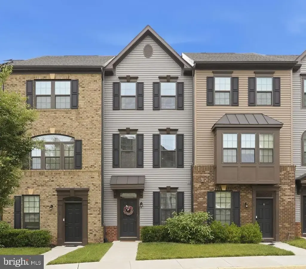 2764 Velocity Rd, HERNDON