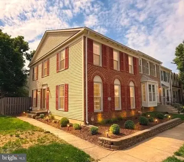 6596 Bermuda Green Ct, Alexandria