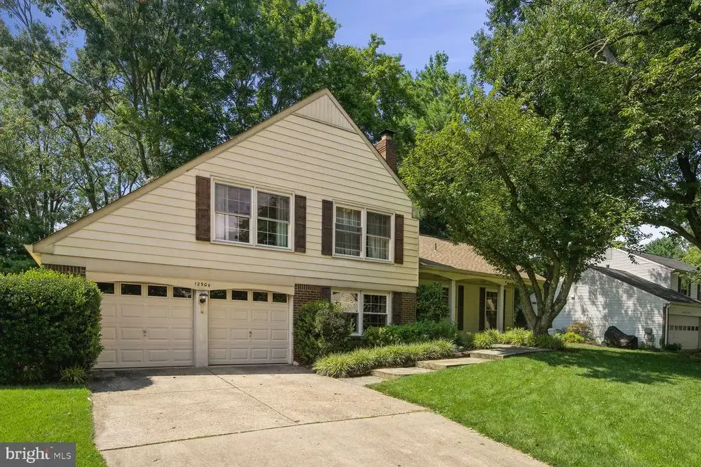 12904 North Commons Way, POTOMAC