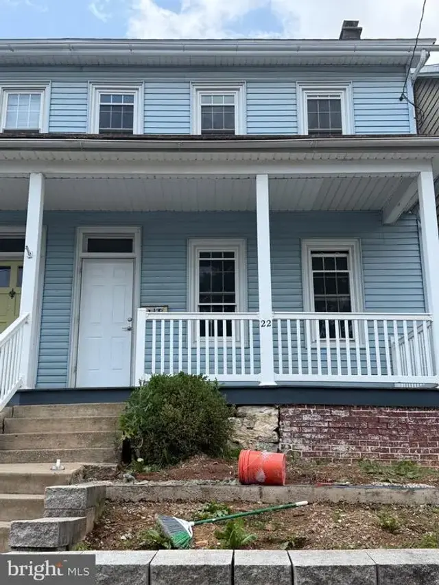 22 W Fulton St, Ephrata