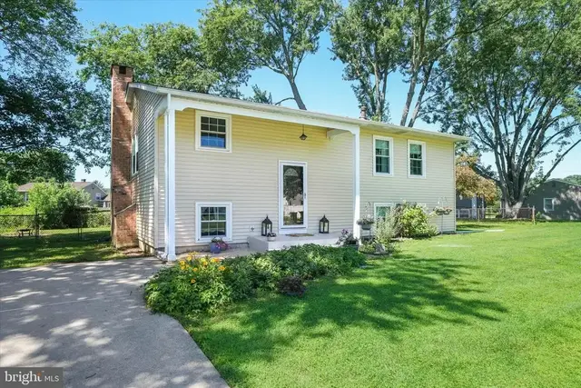 1203 Pinefield Rd, Newark