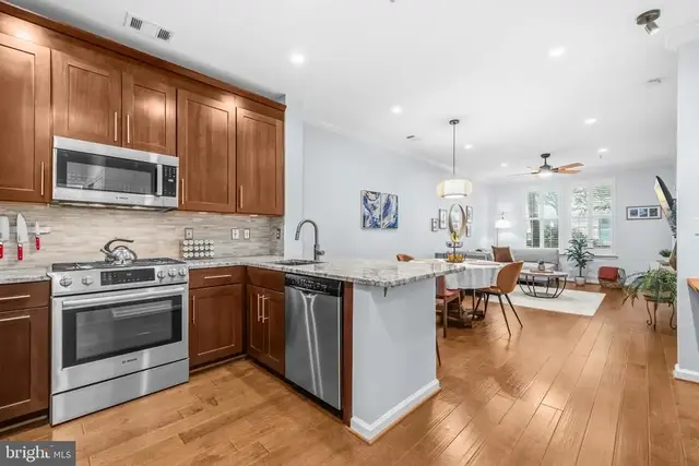 12000 Market St #146, Reston