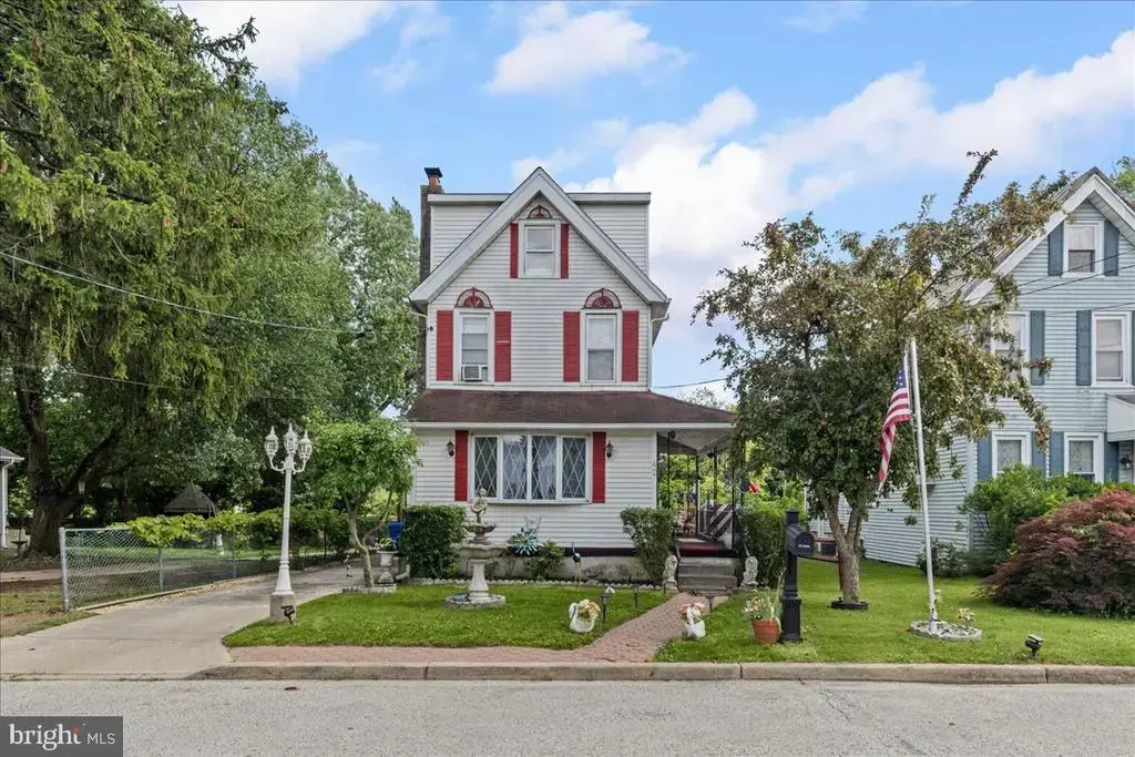 42 Spruce St, CHERRY HILL