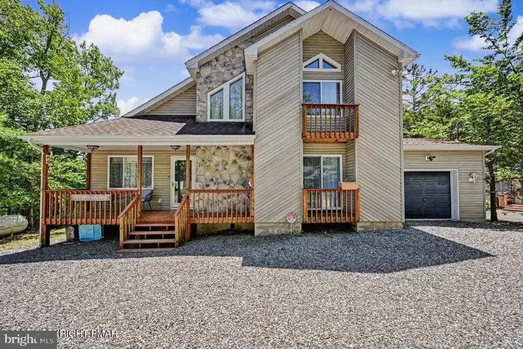 211 Nadine Blvd, POCONO SUMMIT
