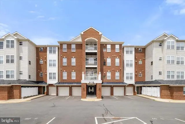9712 Handerson Pl #unit 203, Manassas Park
